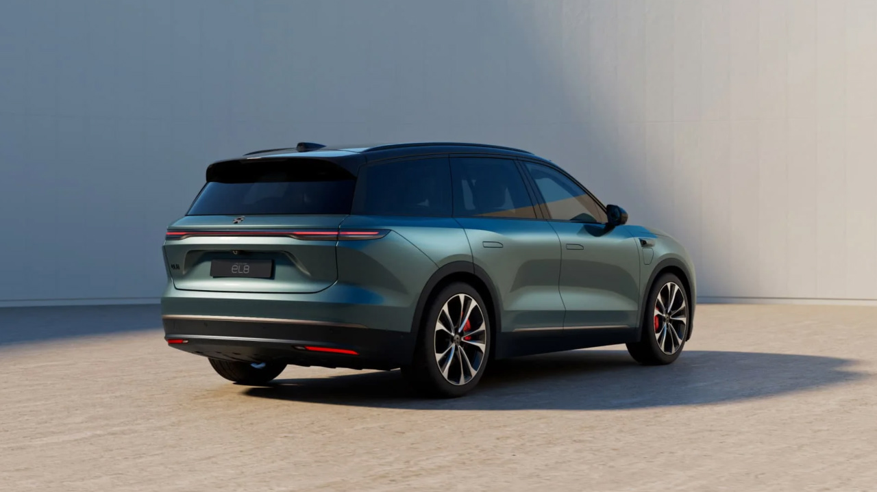 nio el8 in uae exterior