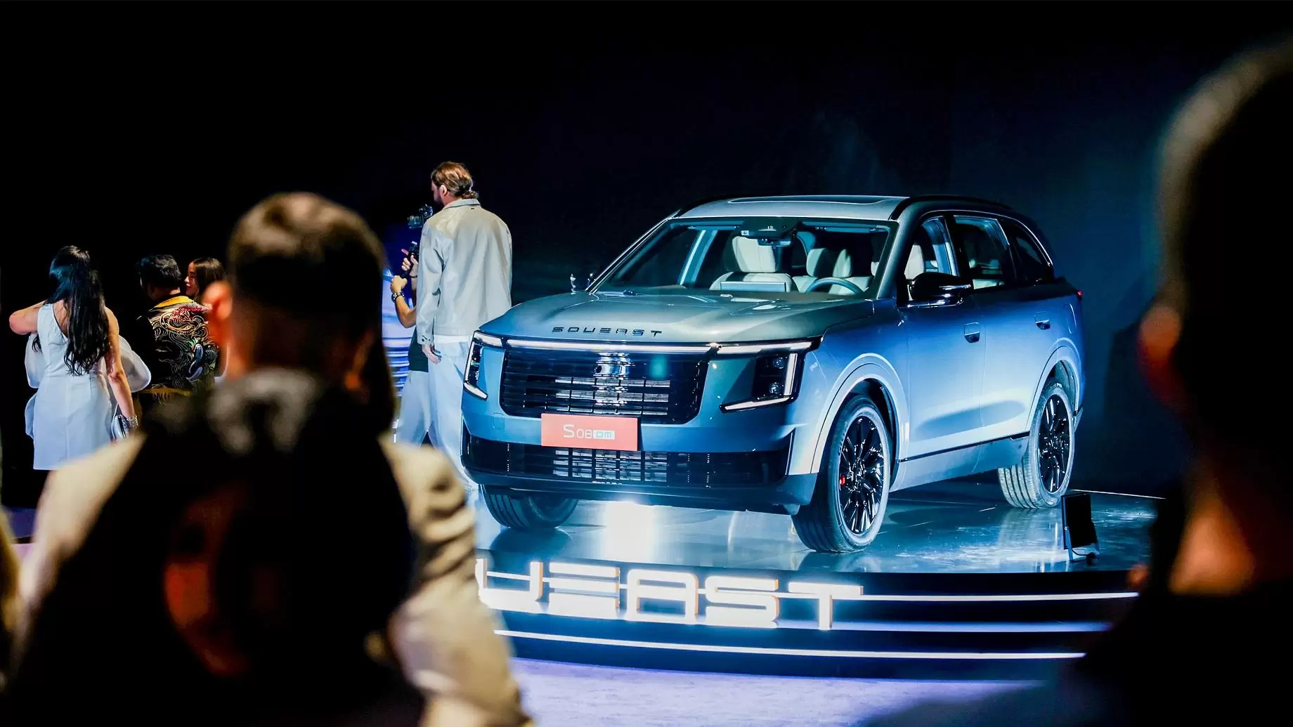 عودة ساو إيست شينغ إلى أسبوع الموضة في دبي لخريف وشتاء 2026/2027