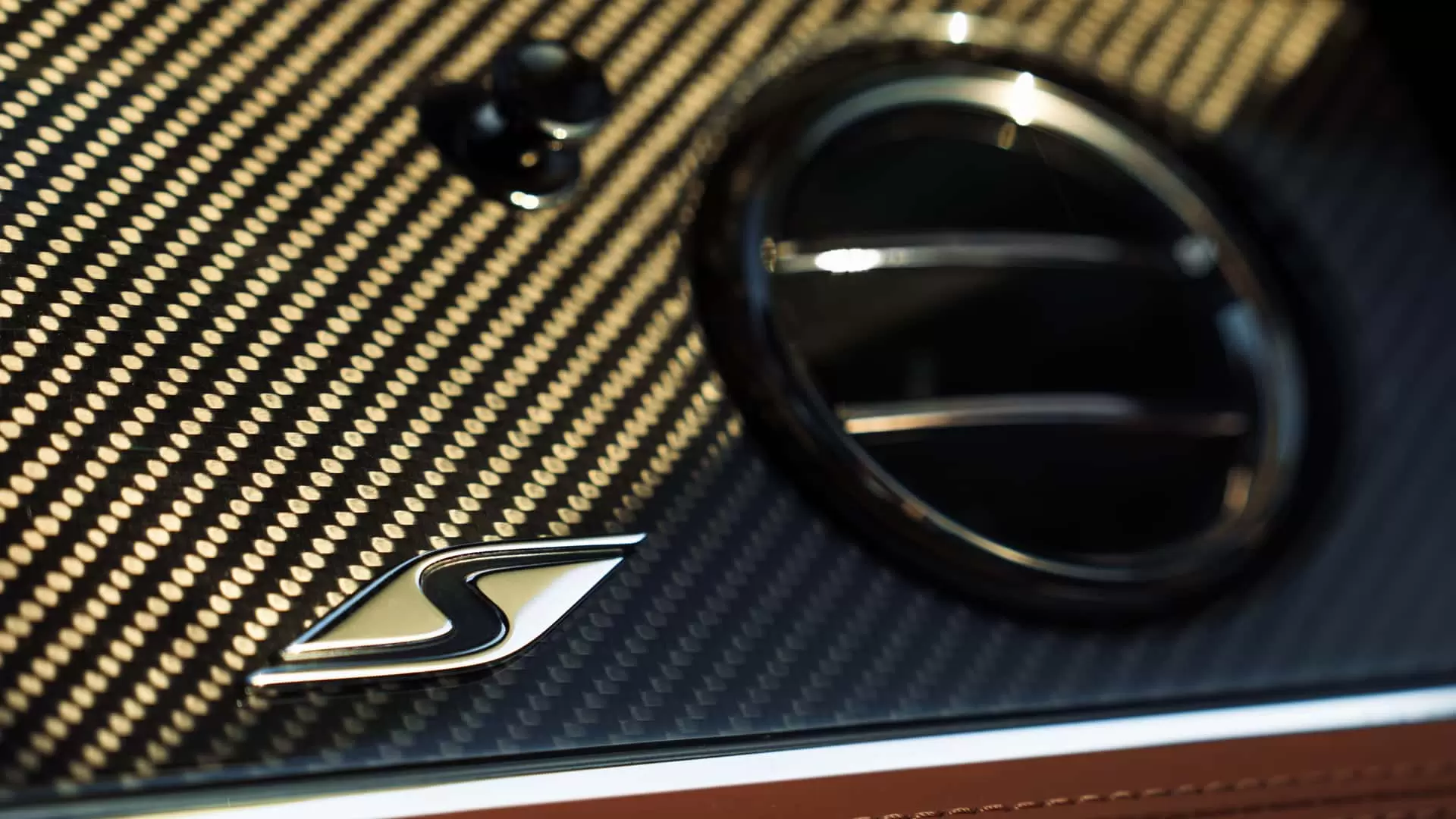  بنتلي كونتيننتال جي تي إس هايبرد في 8