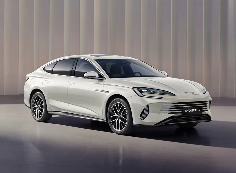 2025 BYD Seal 07 تم إطلاقها في الإمارات