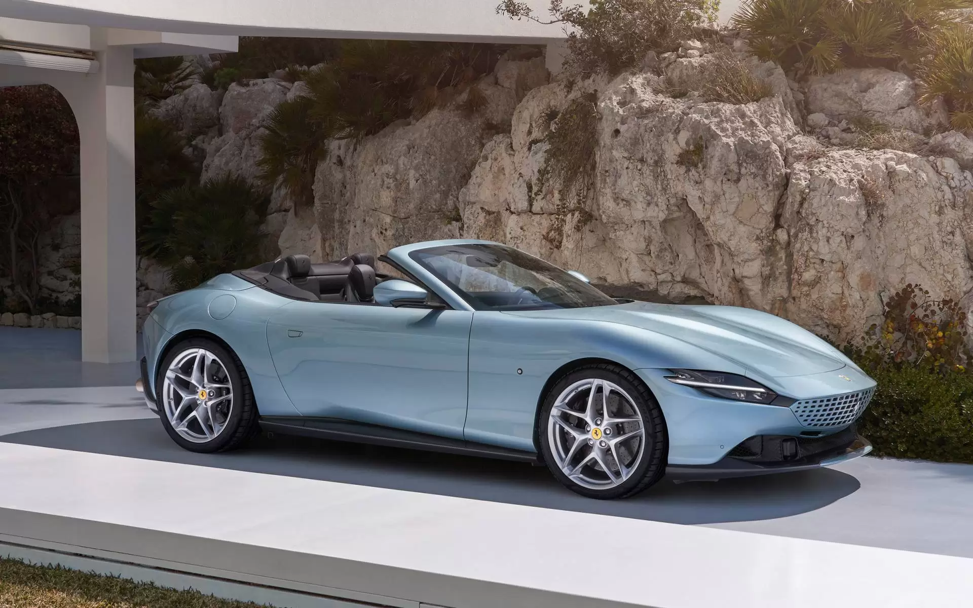 فيراري روما 2025