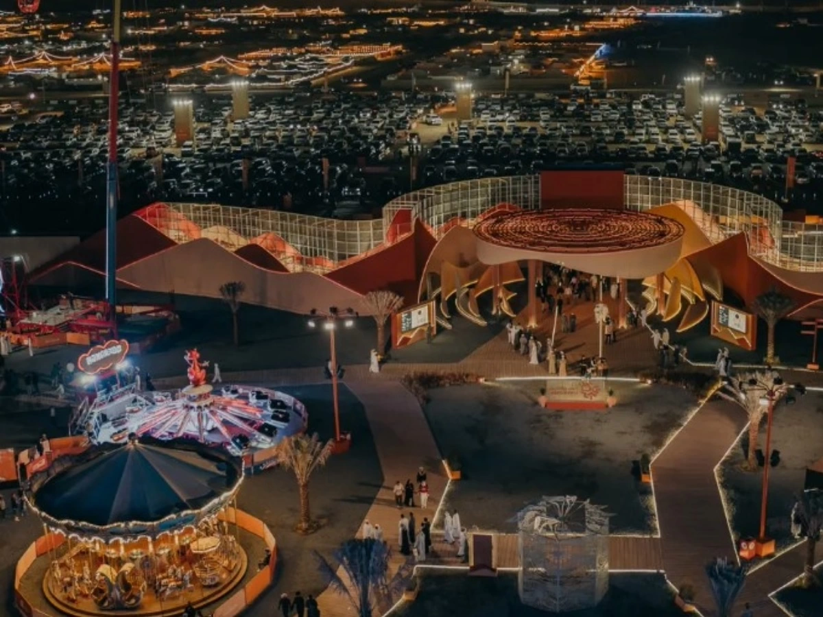 خريطة مهرجان ليوا الدولي ٢٠٢٥ توضح مناطق الرياضات، التخييم، والترفيه.