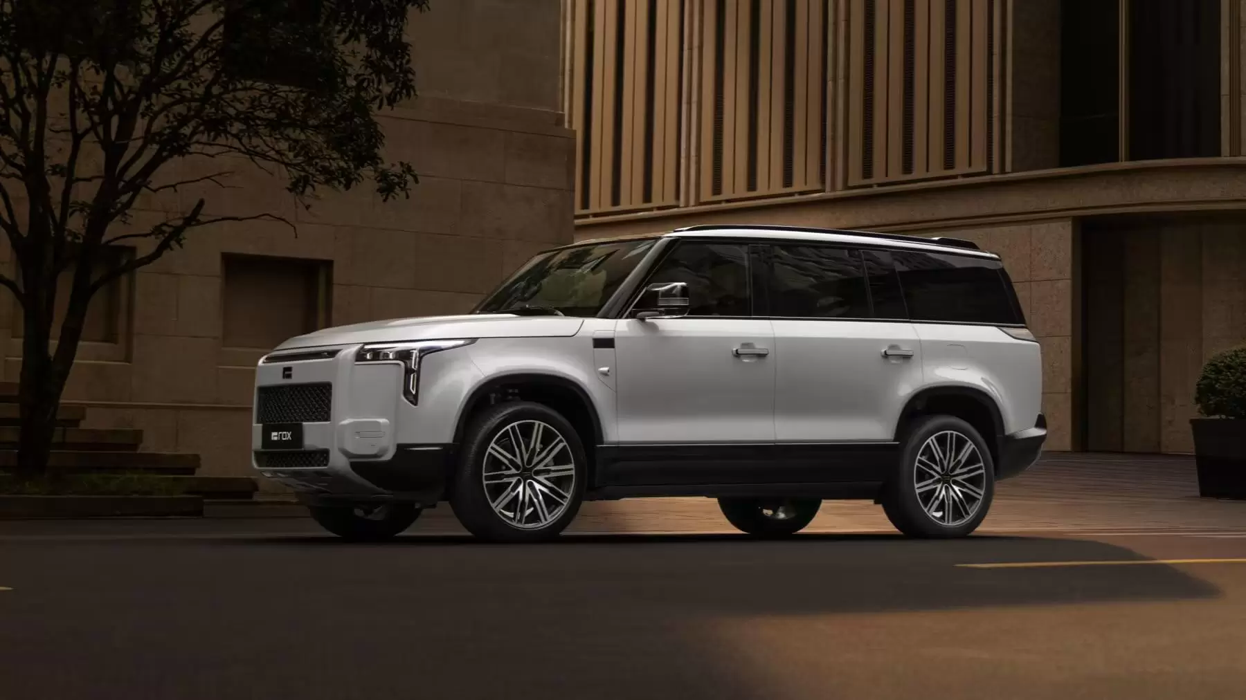 إطلاق روكس أداماس في أبوظبي