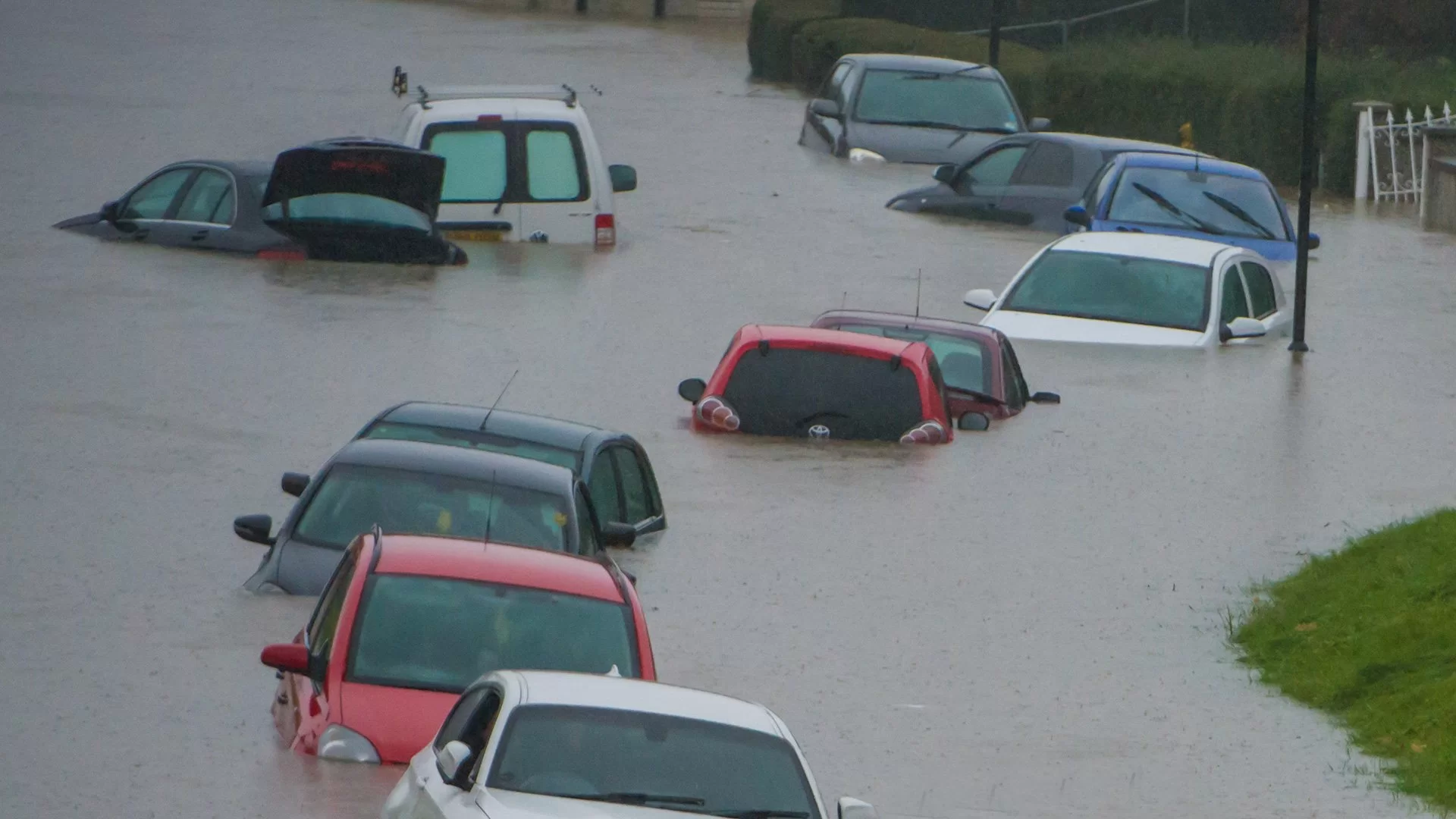 Flood Damaged Car Insurance Claims in UAE: A Complete Step-by-Step Guide