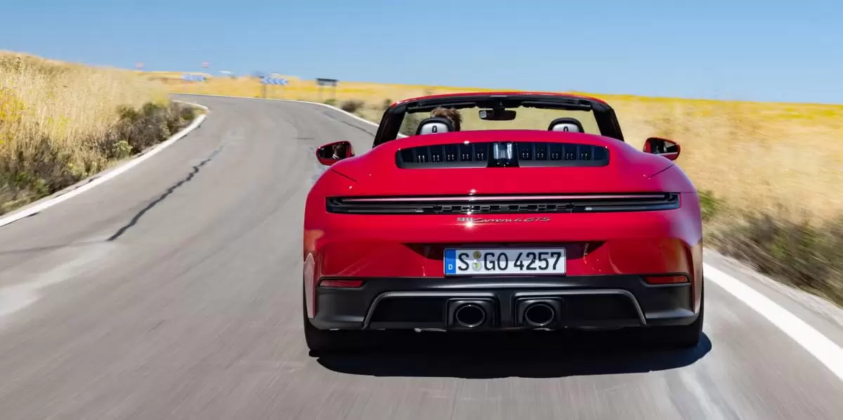 porsche 911 dakar 2026 hybrid power