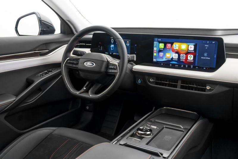 2024 Ford Taurus Interior