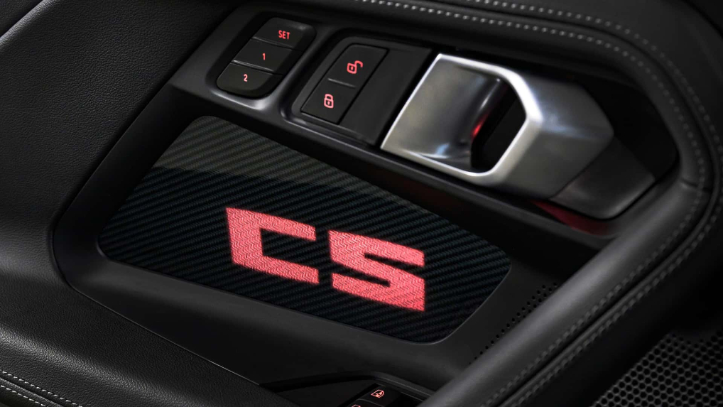 كشف النقاب عن بي إم دبليو M2 CS 2026