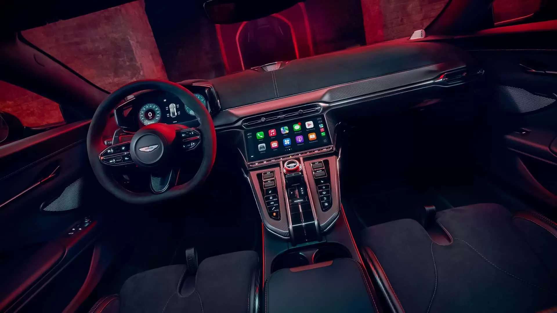 Aston Martin Vantage S: 671HP Supercar Debuts