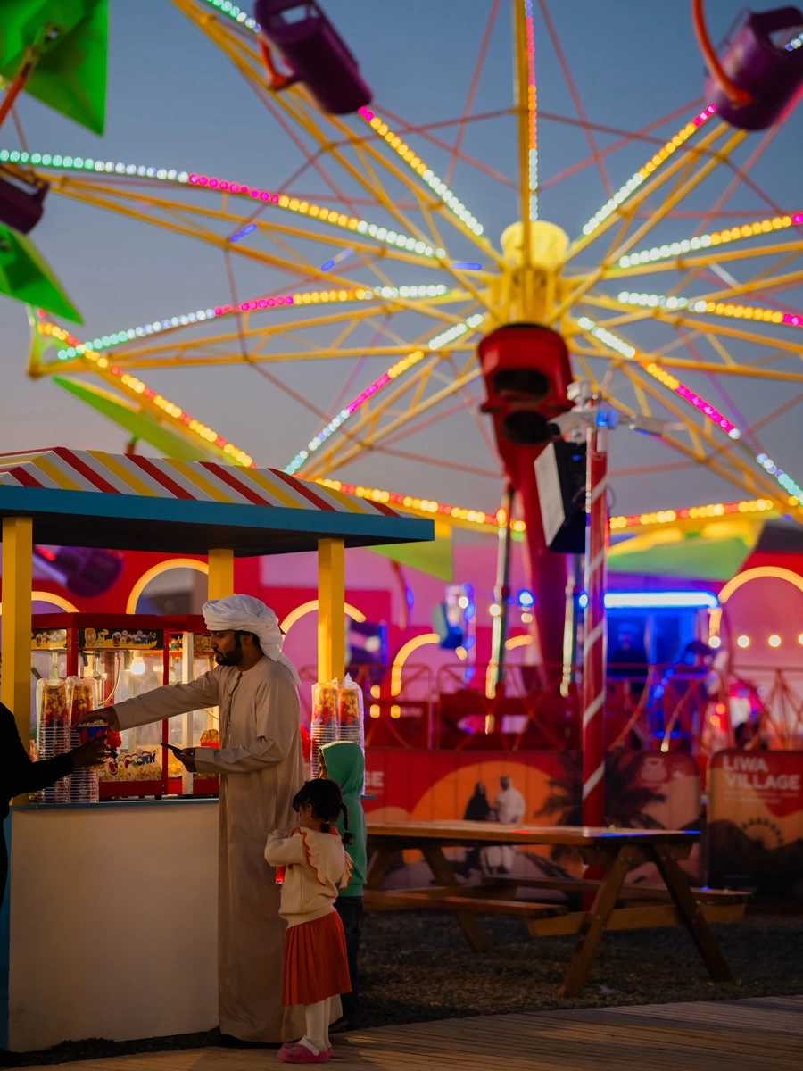 خريطة مهرجان ليوا الدولي ٢٠٢٥ توضح مناطق الرياضات، التخييم، والترفيه.