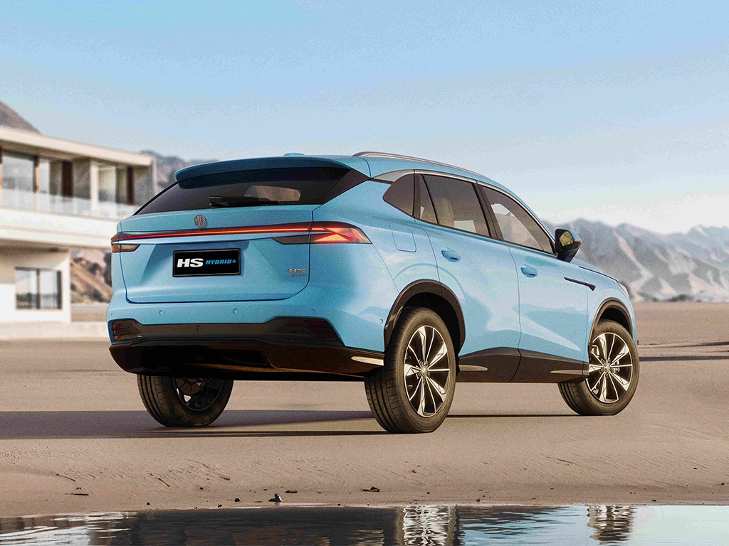 2025 MG HS Hybrid Debuts in UAE