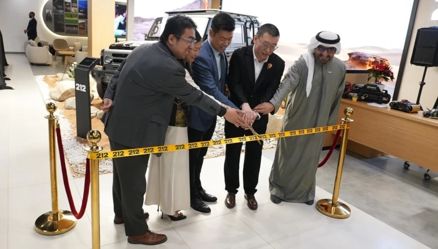 212 موتور وليجيند موتورز تعزّزان حضورهما في الإمارات بافتتاح المعرض الرسمي في دبي
