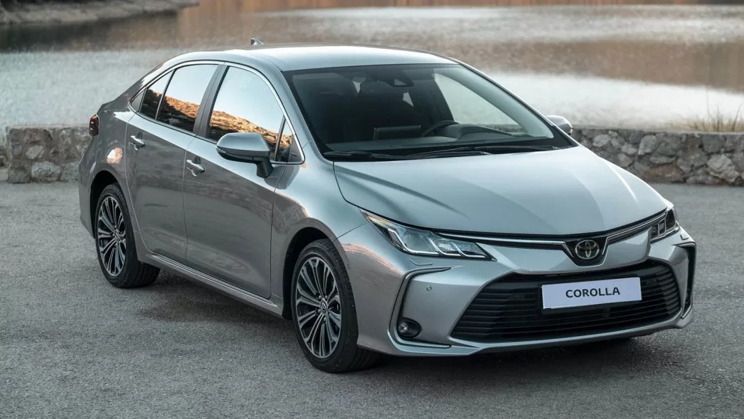 Honda Civic vs Toyota Corolla UAE 2025