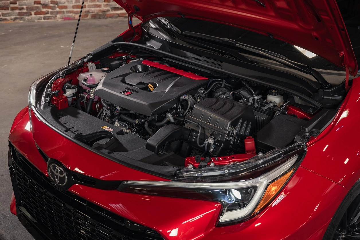 Honda Civic vs Toyota Corolla UAE 2025