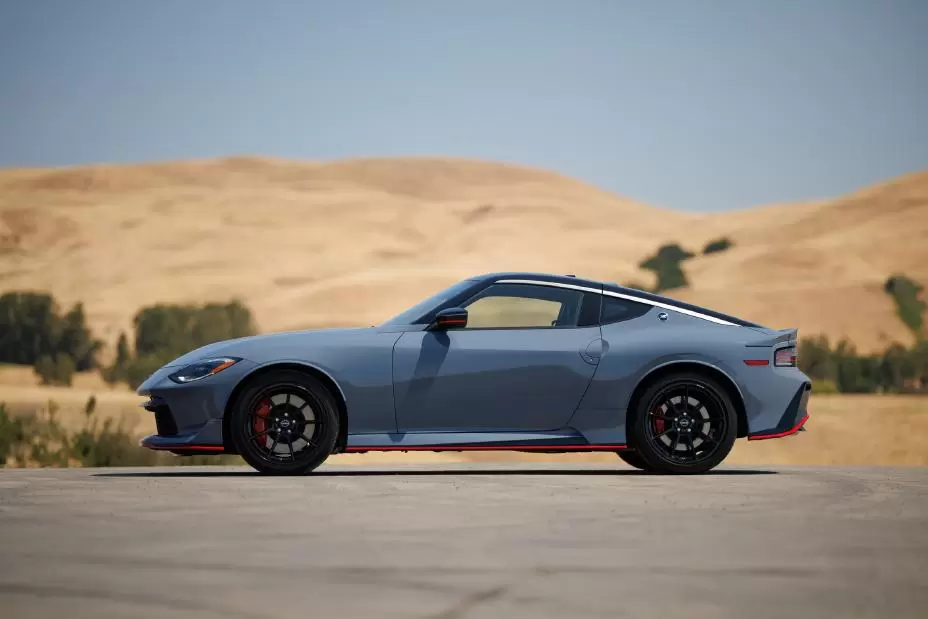 Nissan Z 5 Reasons It's Perfect for UAE Drivers