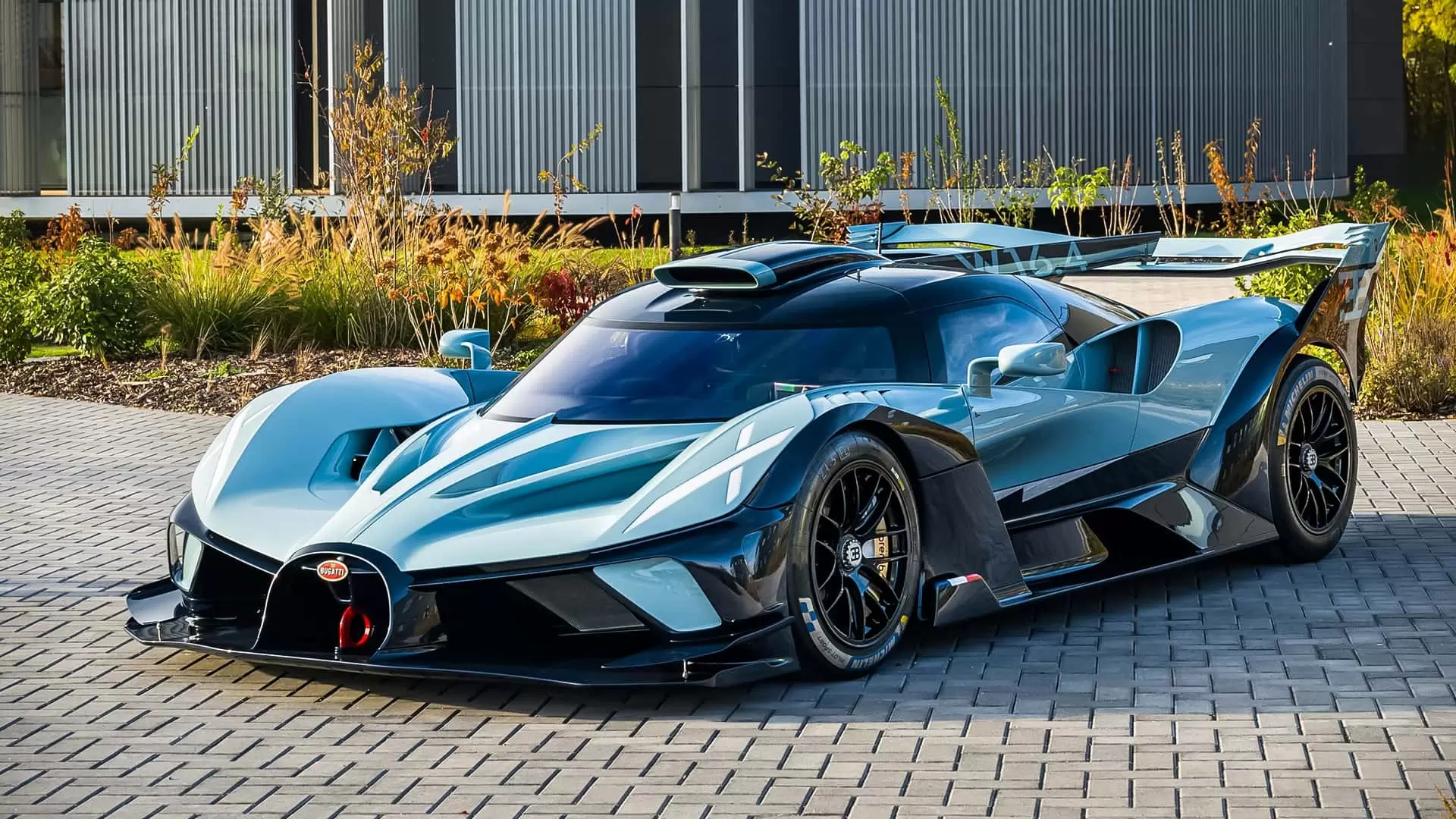 تسليم النسخة النهائية من بوجاتي بوليد ونهاية عصر دبليو 16