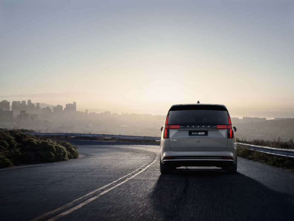 volvo em90 hybrid patent usa