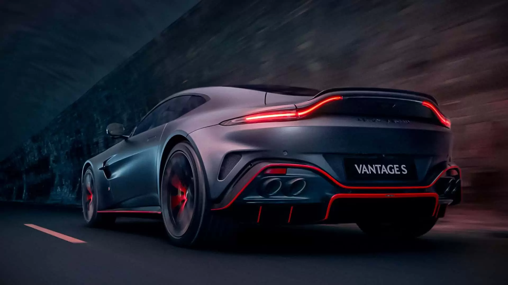 Aston Martin Vantage S: 671HP Supercar Debuts