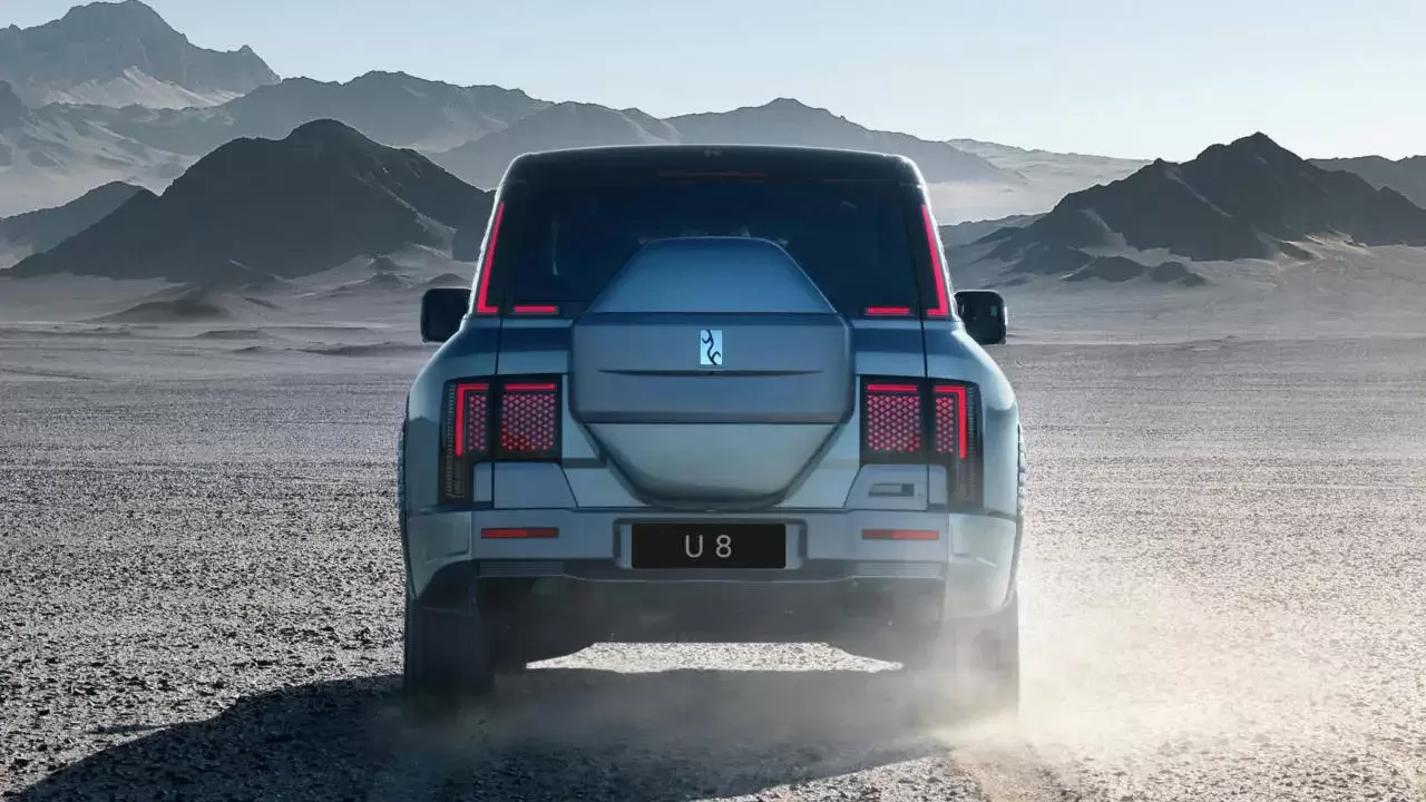 Yangwang U8 Arabian Edition