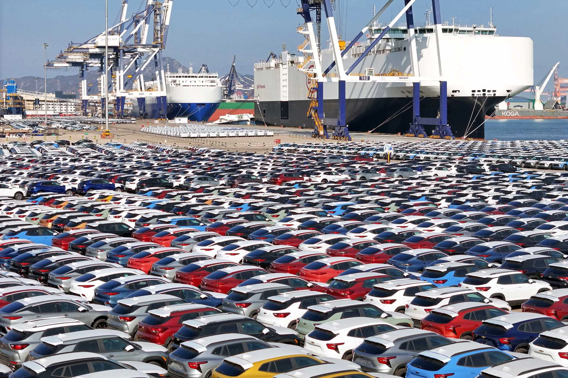 قوانين استيراد السيارات في الكويت 2025