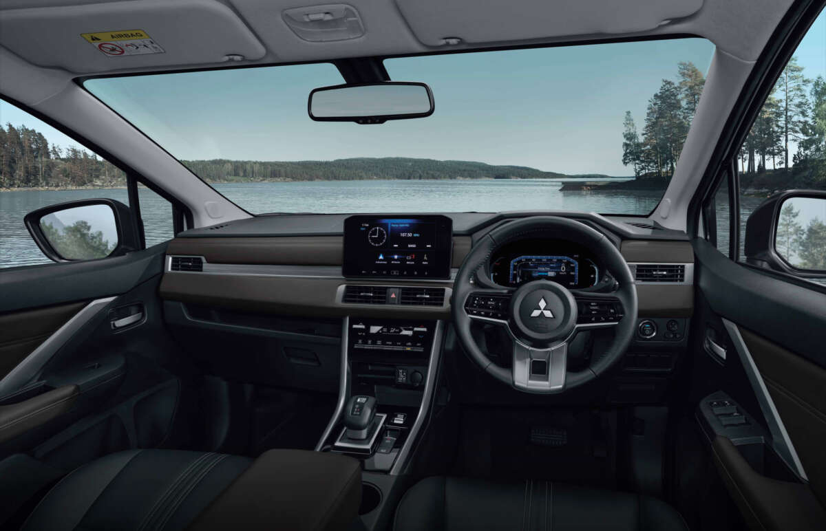 2025 Mitsubishi Xpander interior