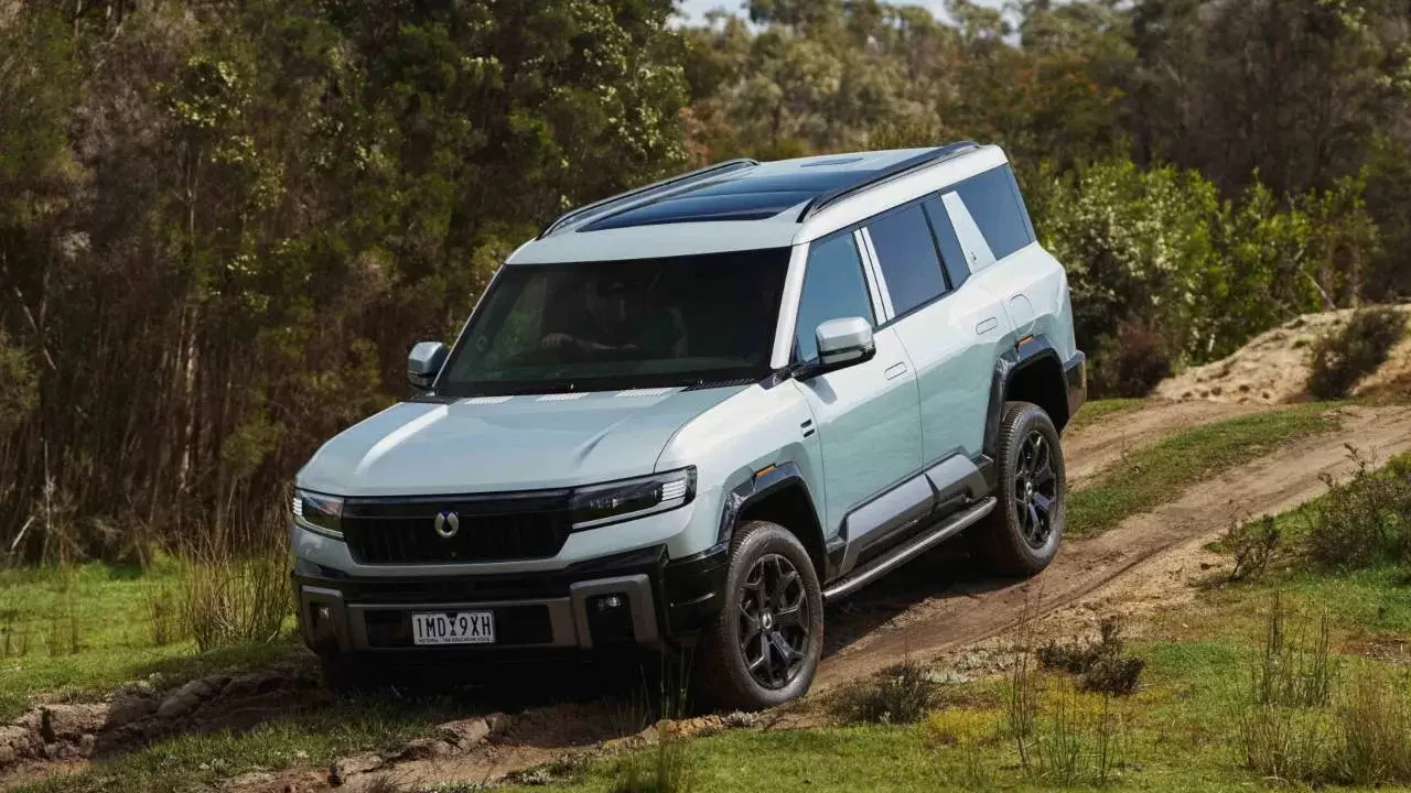 new denza b5 b8 uae launch