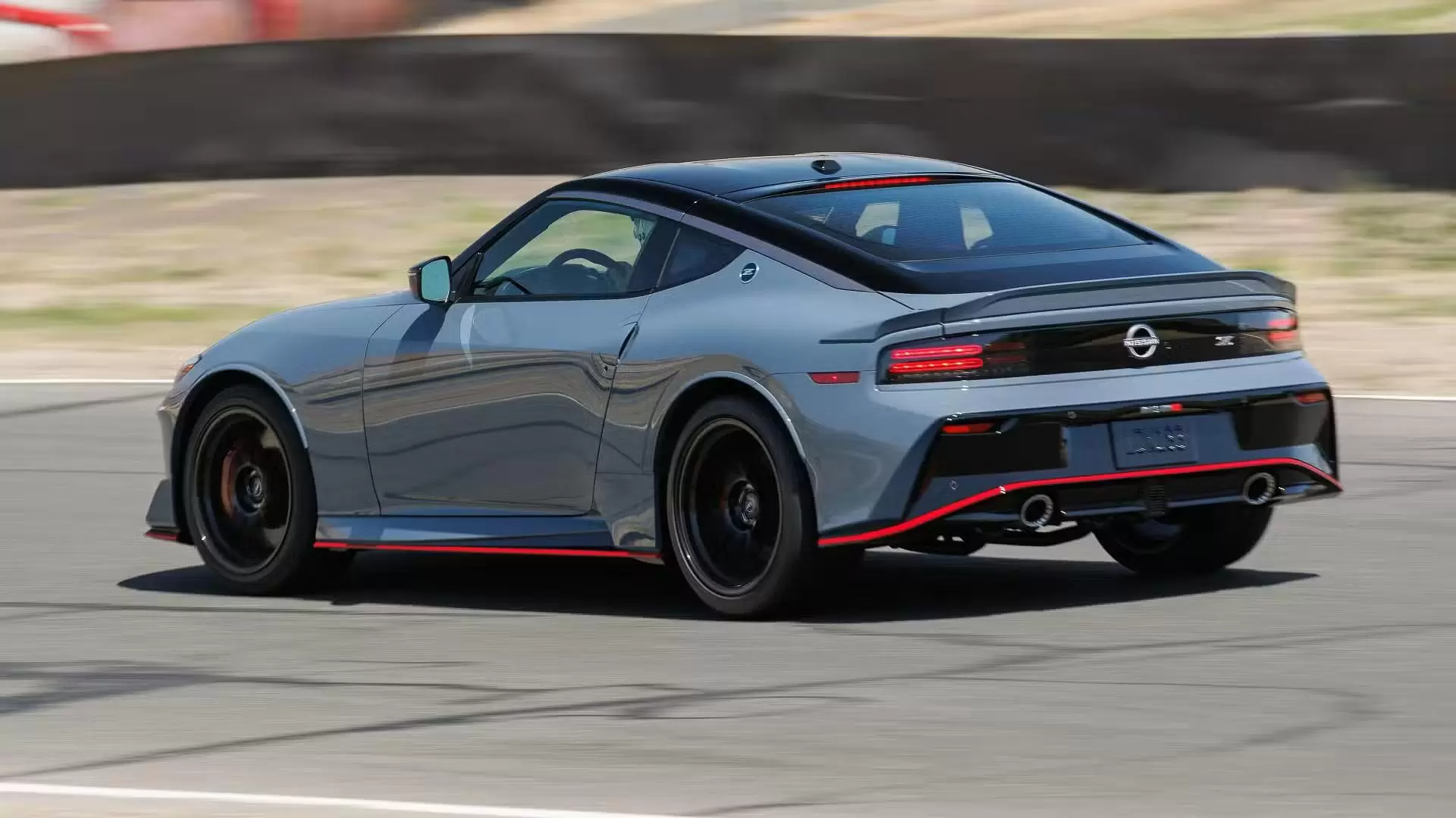 Nissan Z 5 Reasons It's Perfect for UAE Drivers