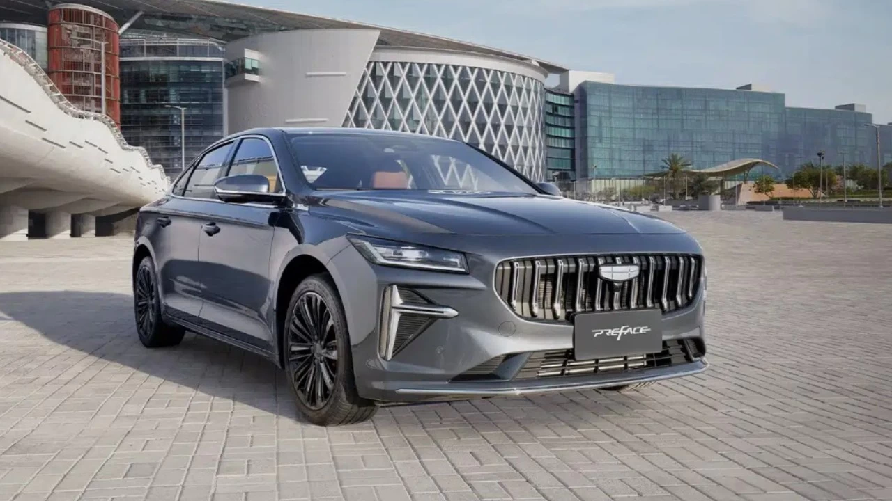 جيلي بريفيس من الخارج