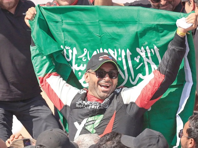 يزيد الراجحي يحقق إنجازًا تاريخيًا كأول سعودي يتوّج بلقب &laquo;رالي داكار&raquo; فئة السيارات