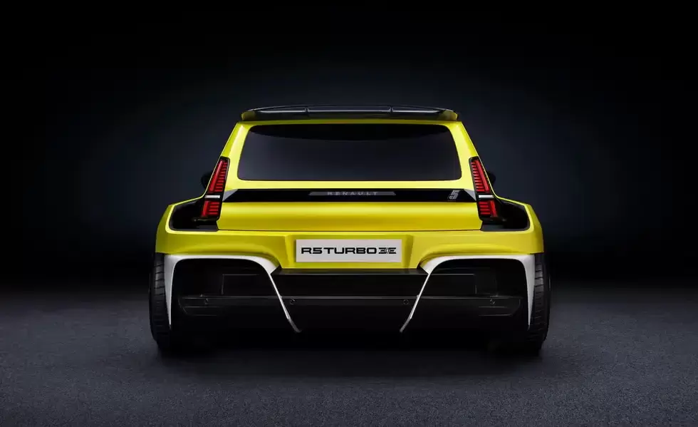 رينو فايف تربو ثري إي ٥٣٦ حصان هاتشباك كهربائية