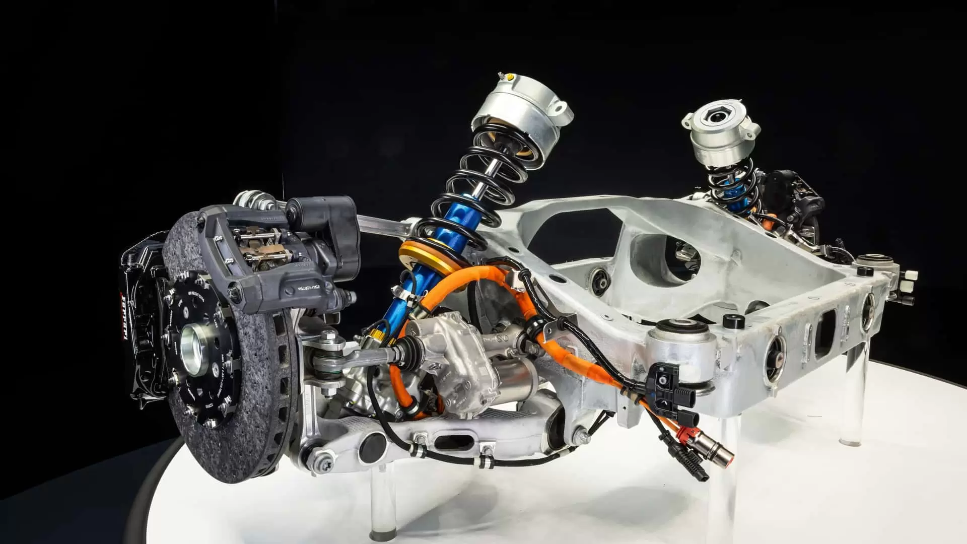 فيراري إليتريكا أول سيارة كهربائية