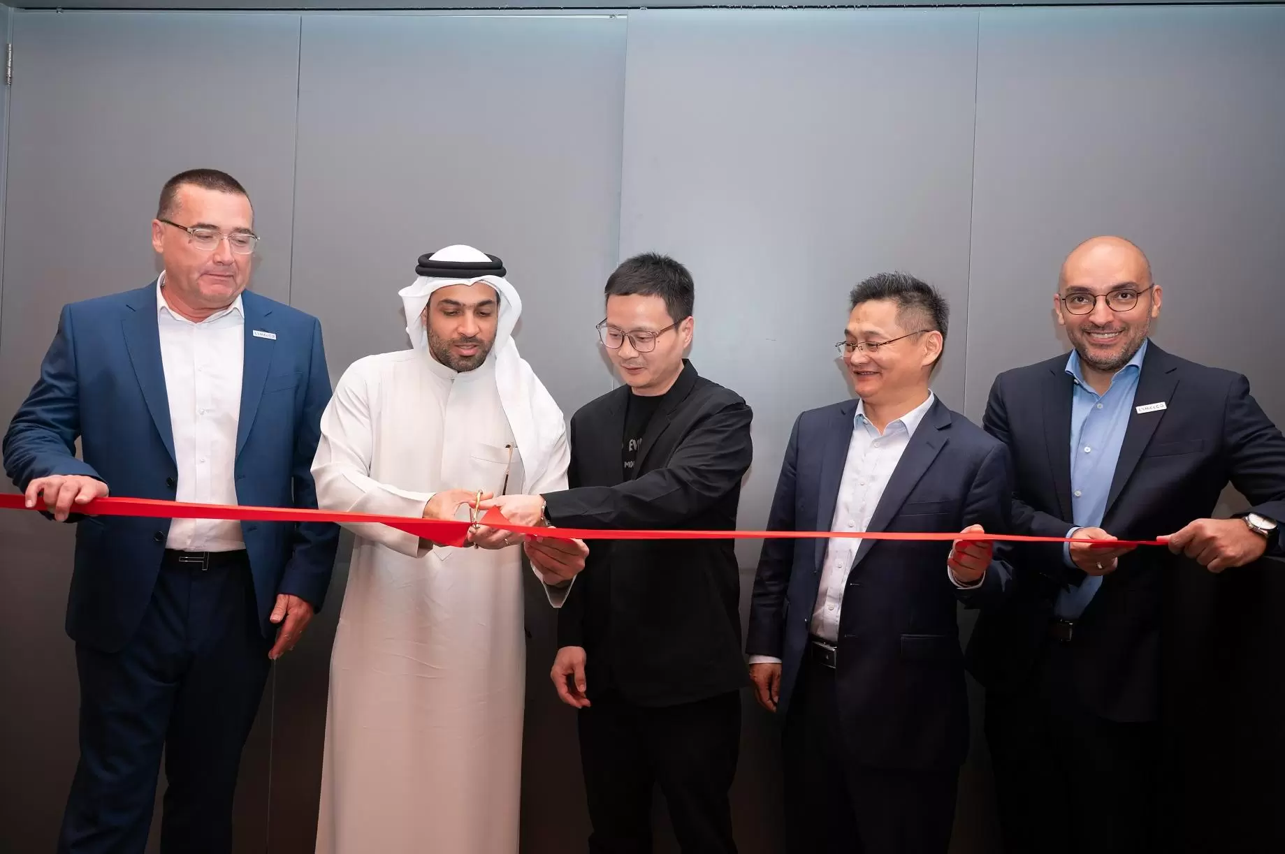 لينك آند كو تطلق صالة عرضها الرئيسية وسيارة لينك آند كو تسعمائة في الإمارات مع جالاداري موتورز