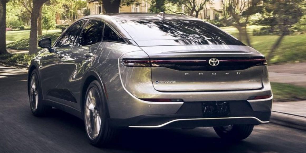 Explore Toyota Crown 2025