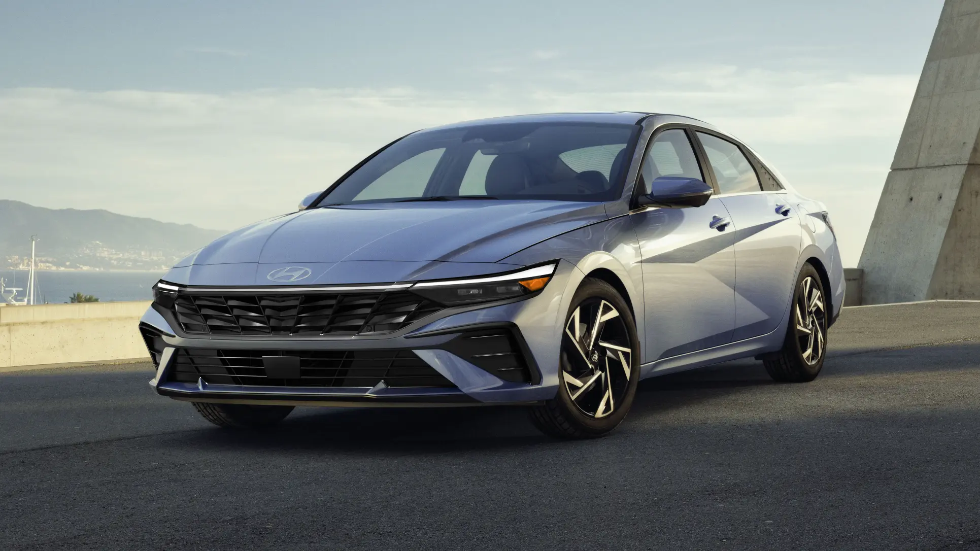 hyundai-elantra-2024-price-uae-features-review