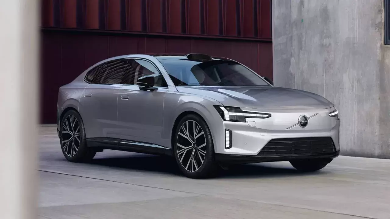 Volvo ES90 uae