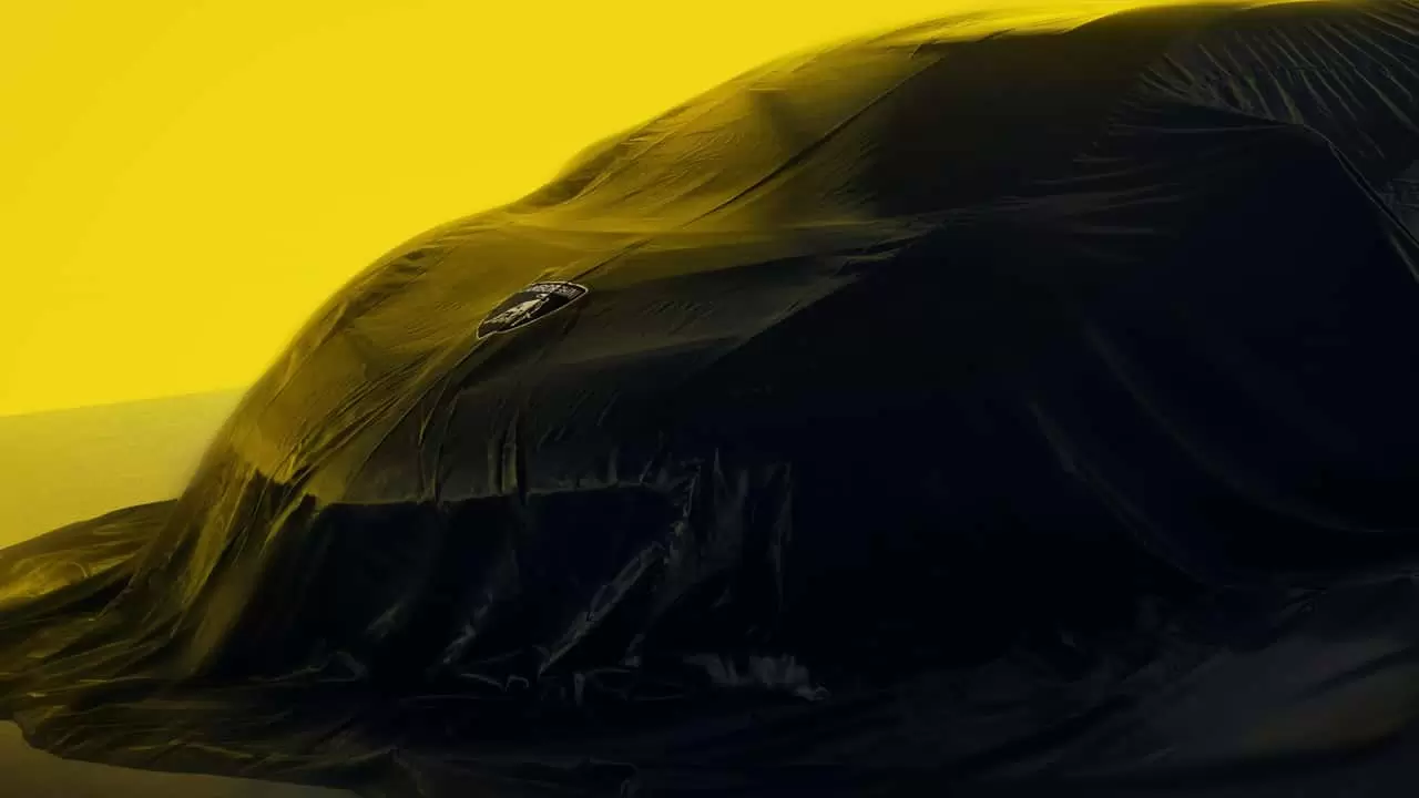 lamborghini fenomeno tease