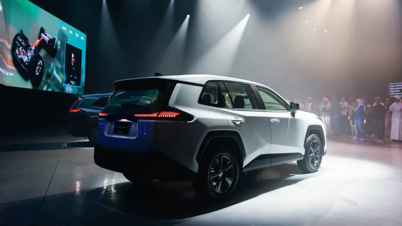 تويوتا راف فور 2026 في الإمارات