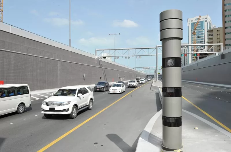 Dubai Police Deploy AI Speed Cameras to Tackle Tailgating & Speeding