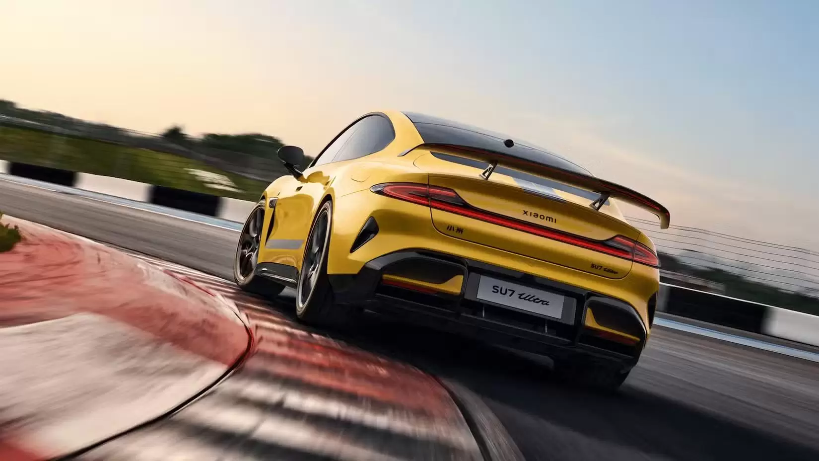 شياومي SU7 الترا تحطم أرقام بورشه القياسية
