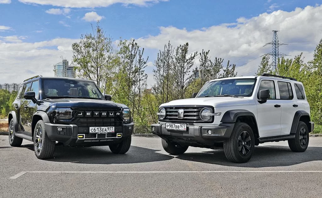 Jetour T2 vs Tank 300 SUV for UAE Drivers